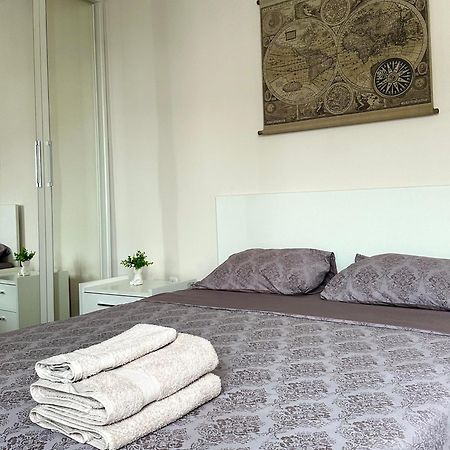 Moonlight Charming Shelter - 3Br 180º Balcony View Apartment Oradea Exterior foto