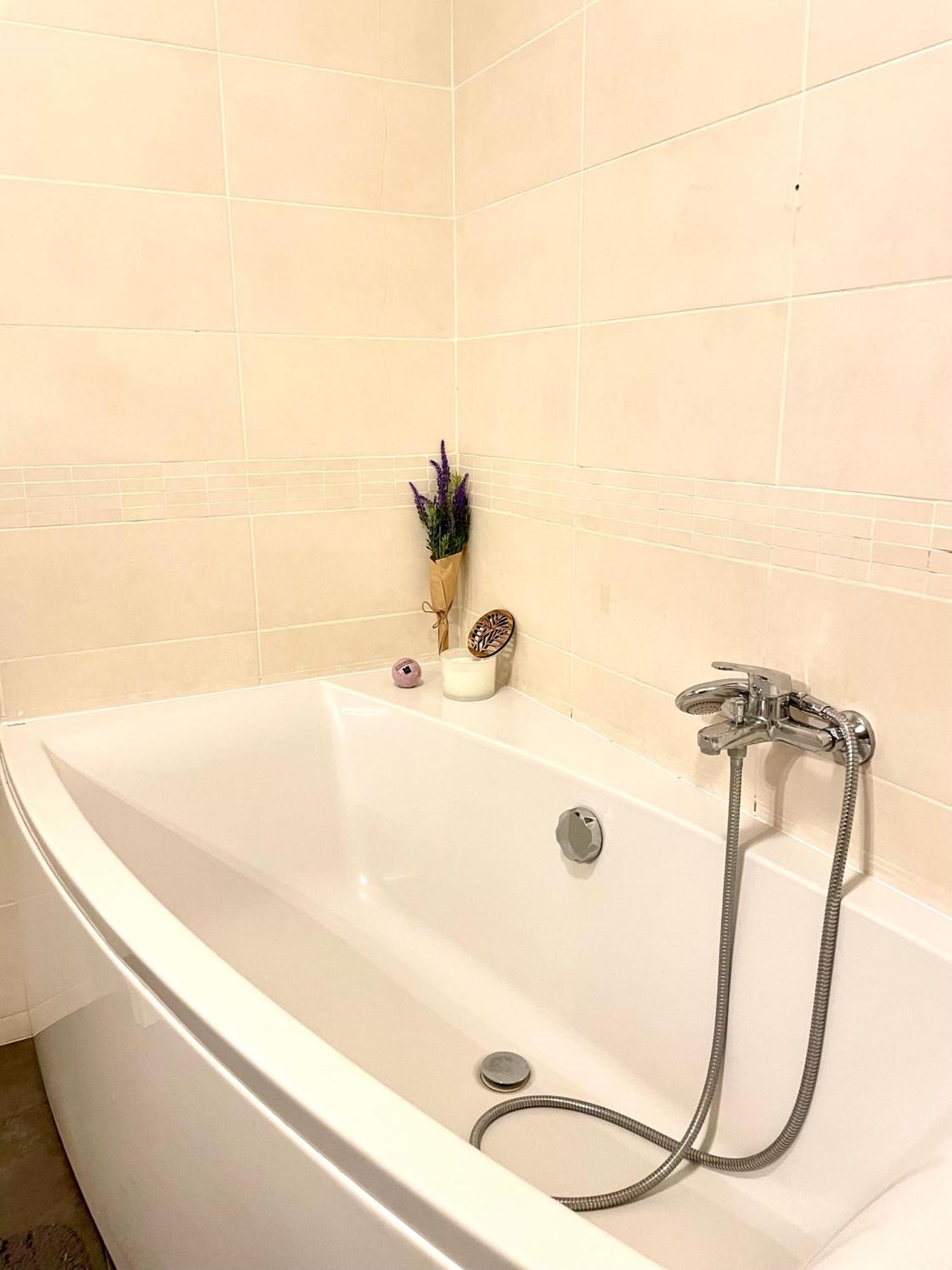 Moonlight Charming Shelter - 3Br 180º Balcony View Apartment Oradea Exterior foto