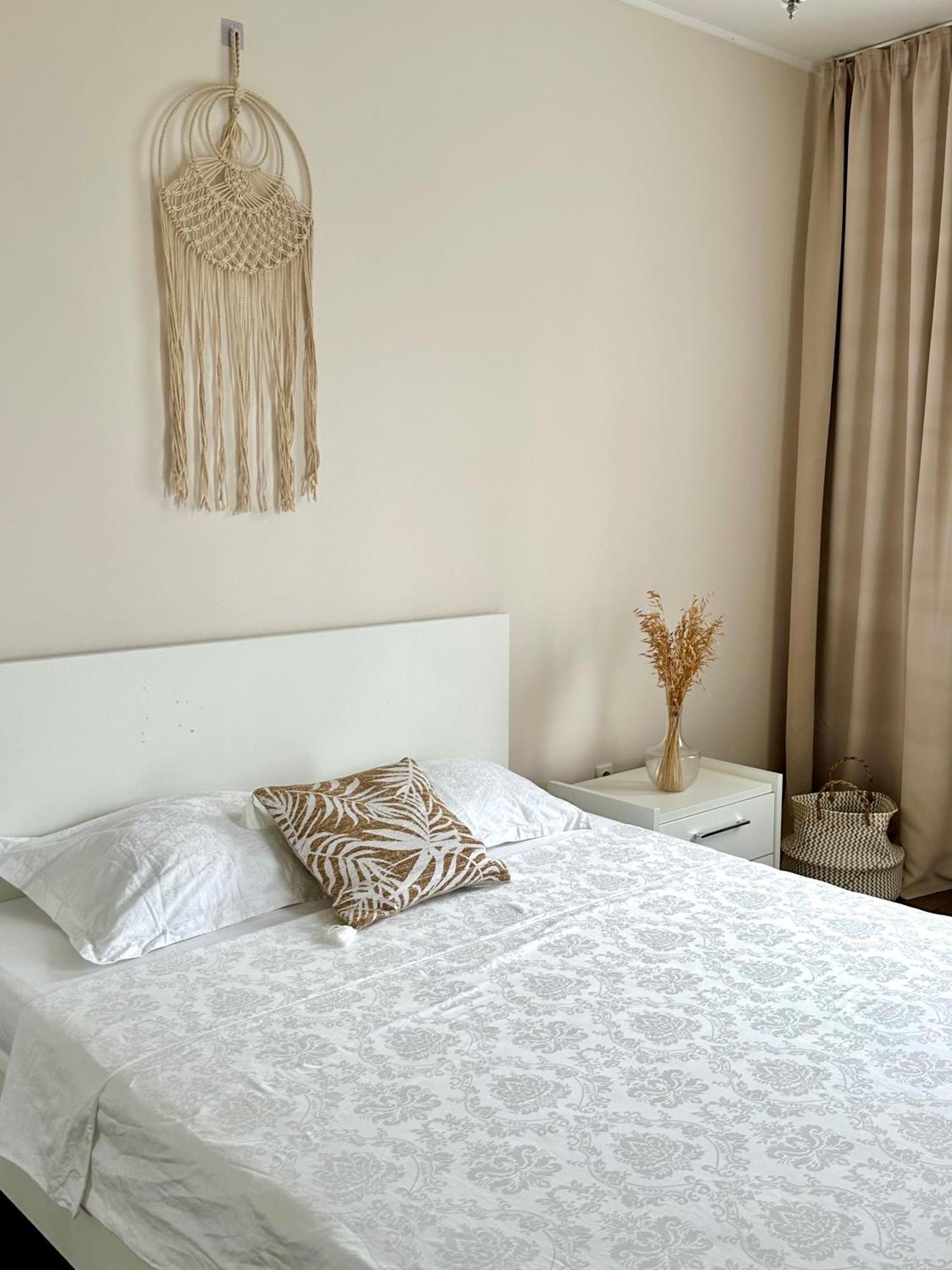 Moonlight Charming Shelter - 3Br 180º Balcony View Apartment Oradea Exterior foto
